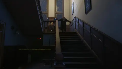 KARMA: The Dark World screenshot