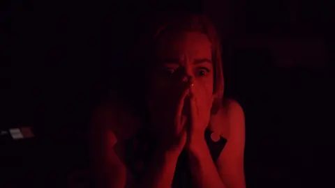 Dark Nights with Poe and Munro screenshot